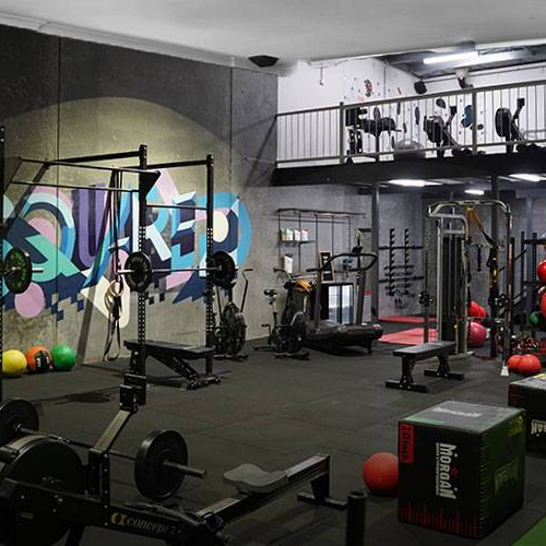 Must-Have Features in Commercial Gym Equipment for the UAE Summer