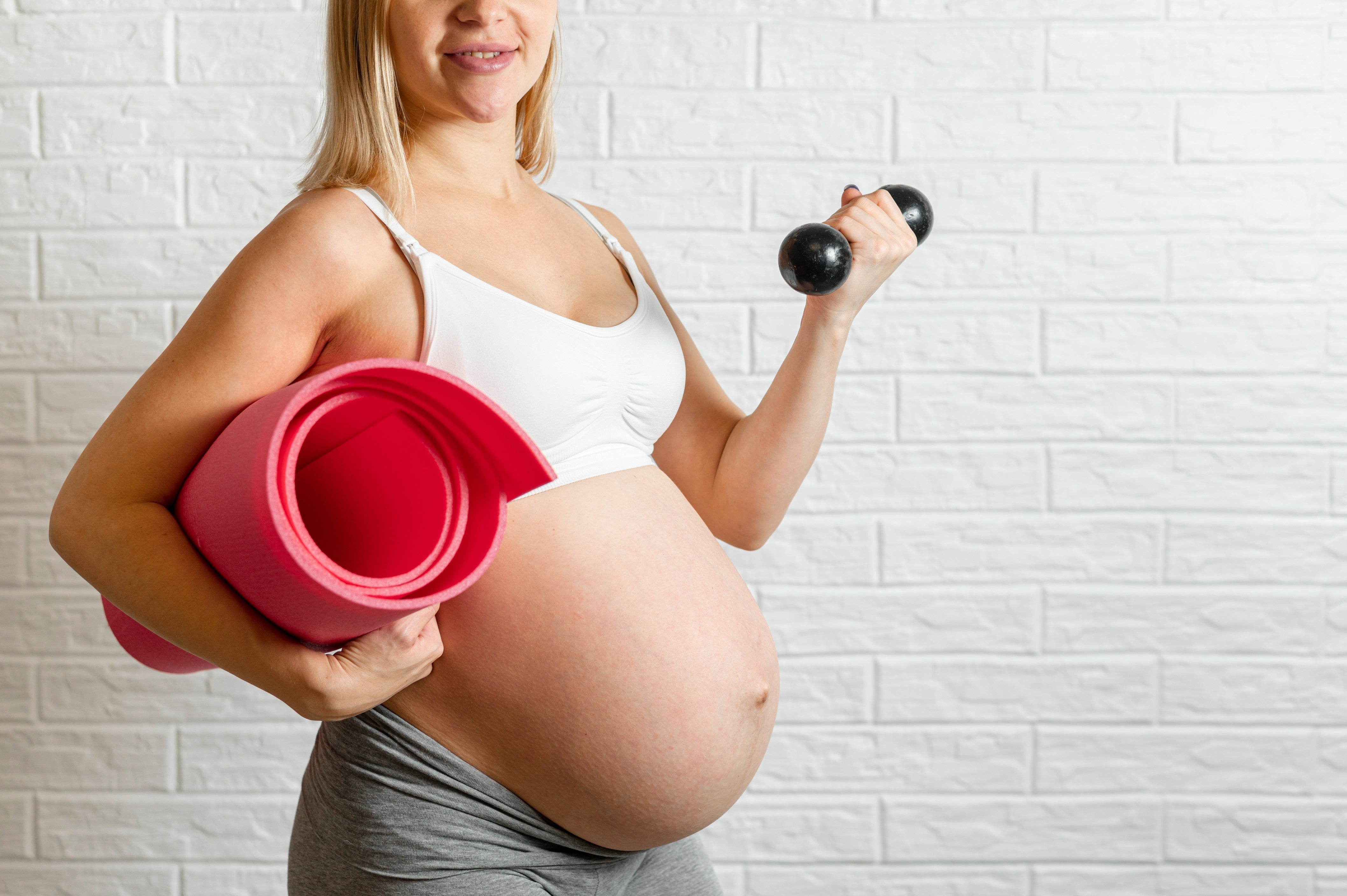 Commercial vs. Home Gym Equipment for Pregnancy Workouts: What’s Best for You?